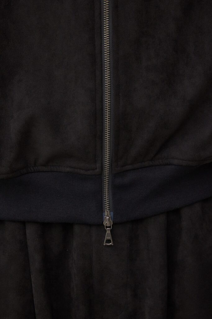 zz-251IAB30-0351_020-12