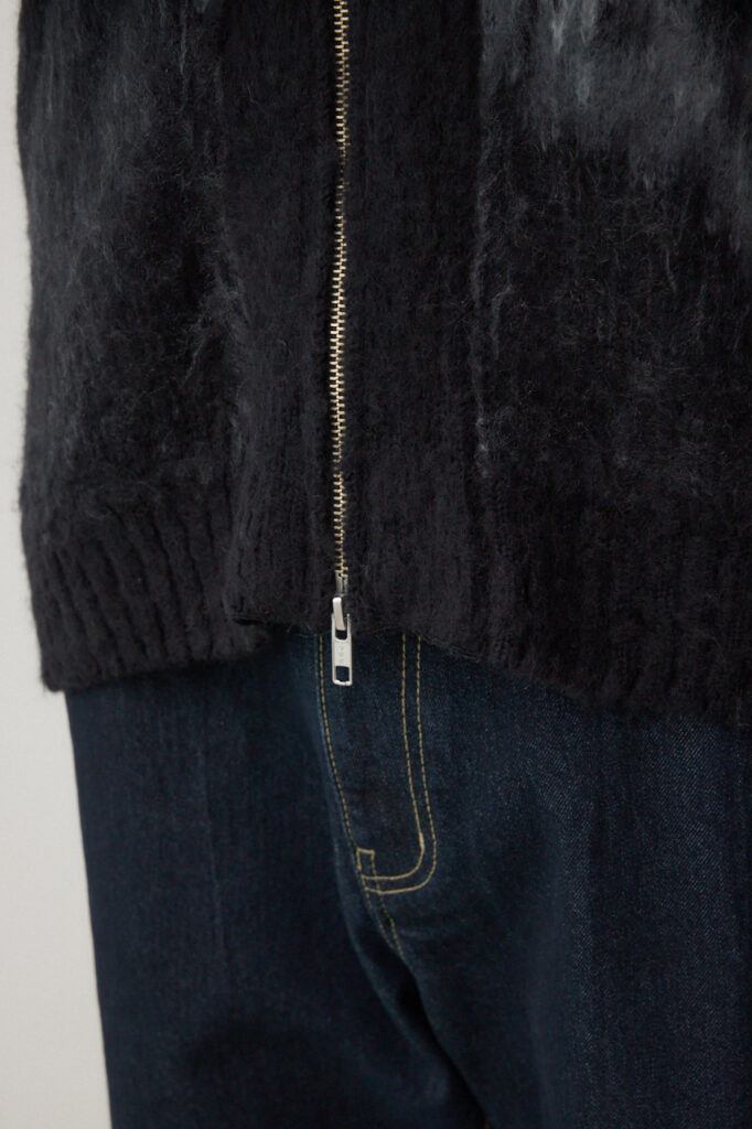 zz-251IAT70-0321_025-12